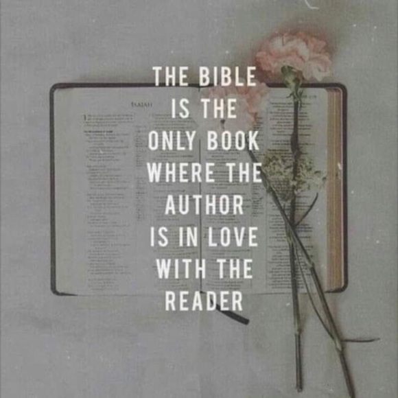 Meet your Posher, PhoebeNoel - Picture 5 of 15